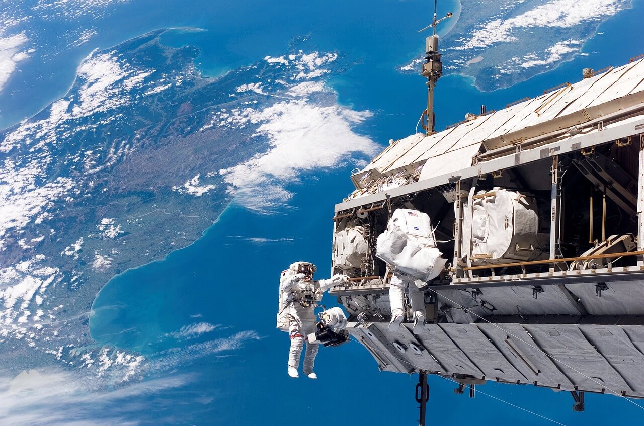 Você precisa de um diploma para ser astronauta?